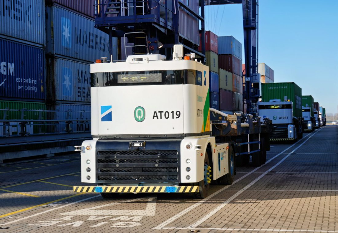 Q-Truck在英国费利克斯托港作业（图源：Port of Felixstowe官网）